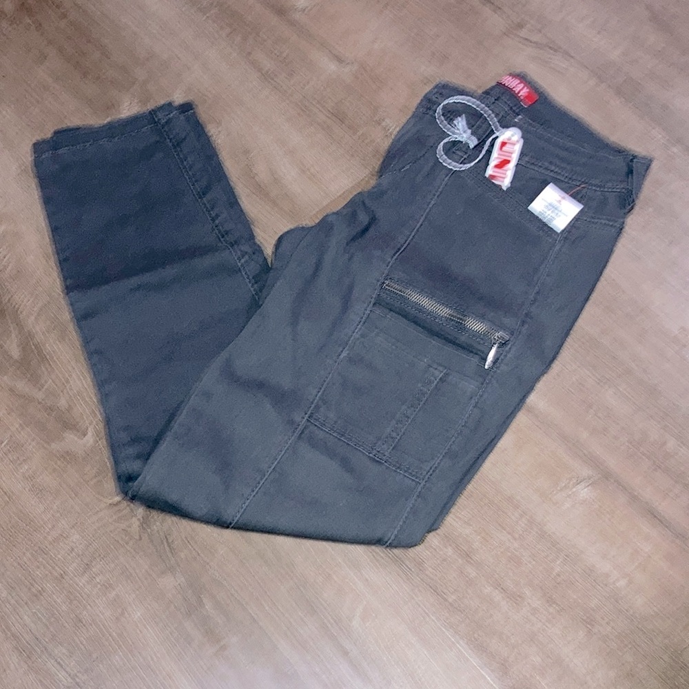 UNIONBAY juniors cargo pants straight leg.